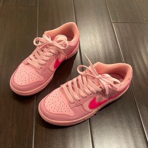 Selling nike dunk low triple pink. Only worn ones